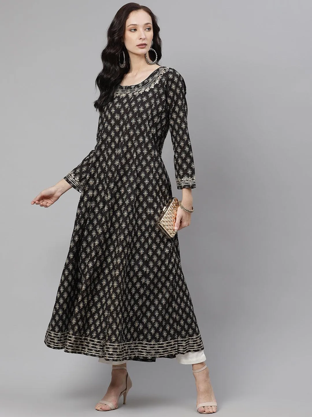 Jashvi Women Black Floral Print Flared Kurta