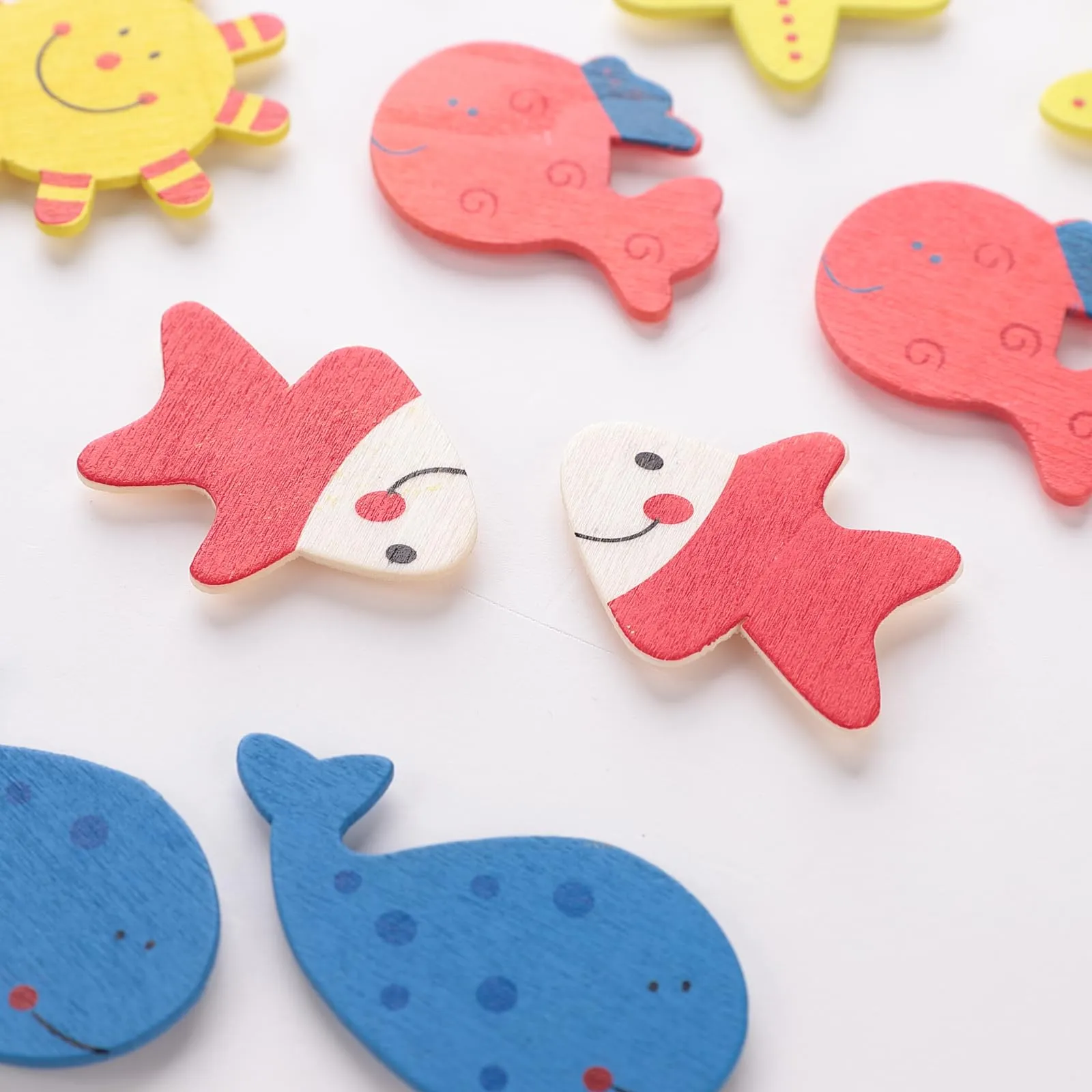 Kuber Industries Cute Fish Shape Fridge Magnets|Home Décor|Best Souvenir Gift|Pack of 24 (Multi)