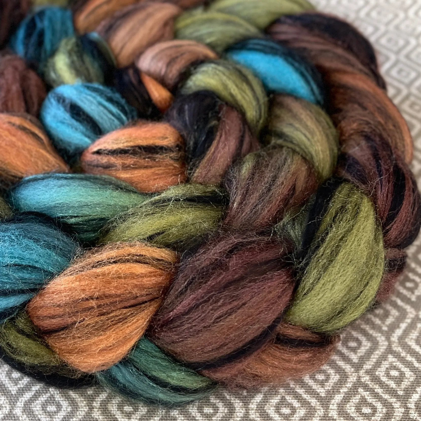 Polwarth Black Bamboo Silk Roving - Copper Hills