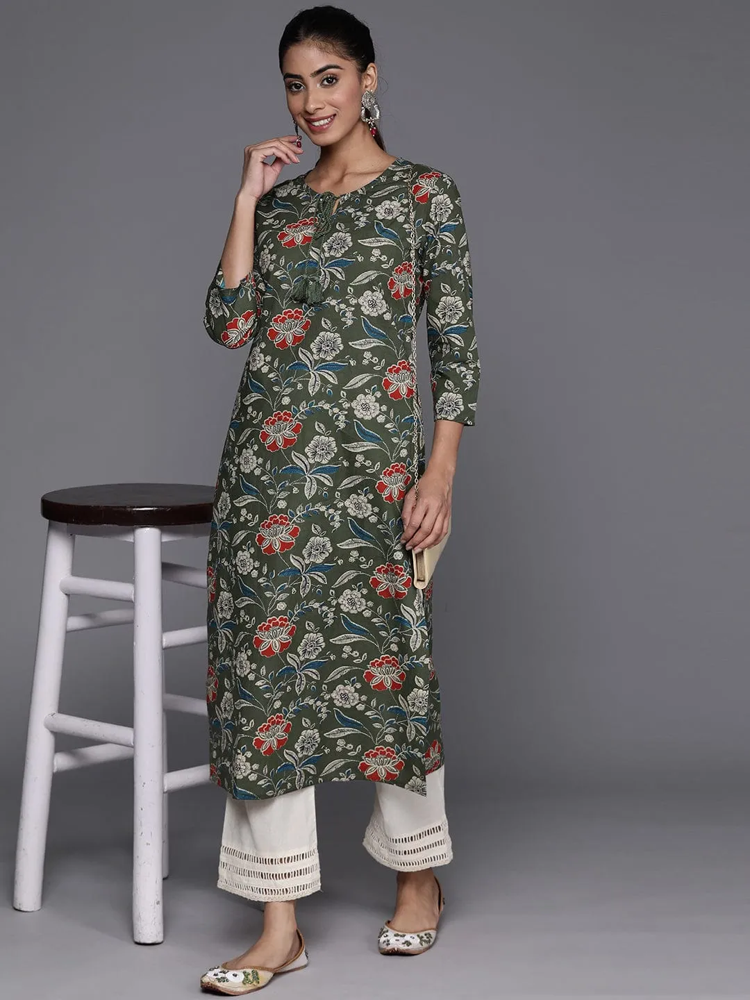 Varanga Green And BlueWomen Floral Printed Sequinned Floral Kurta