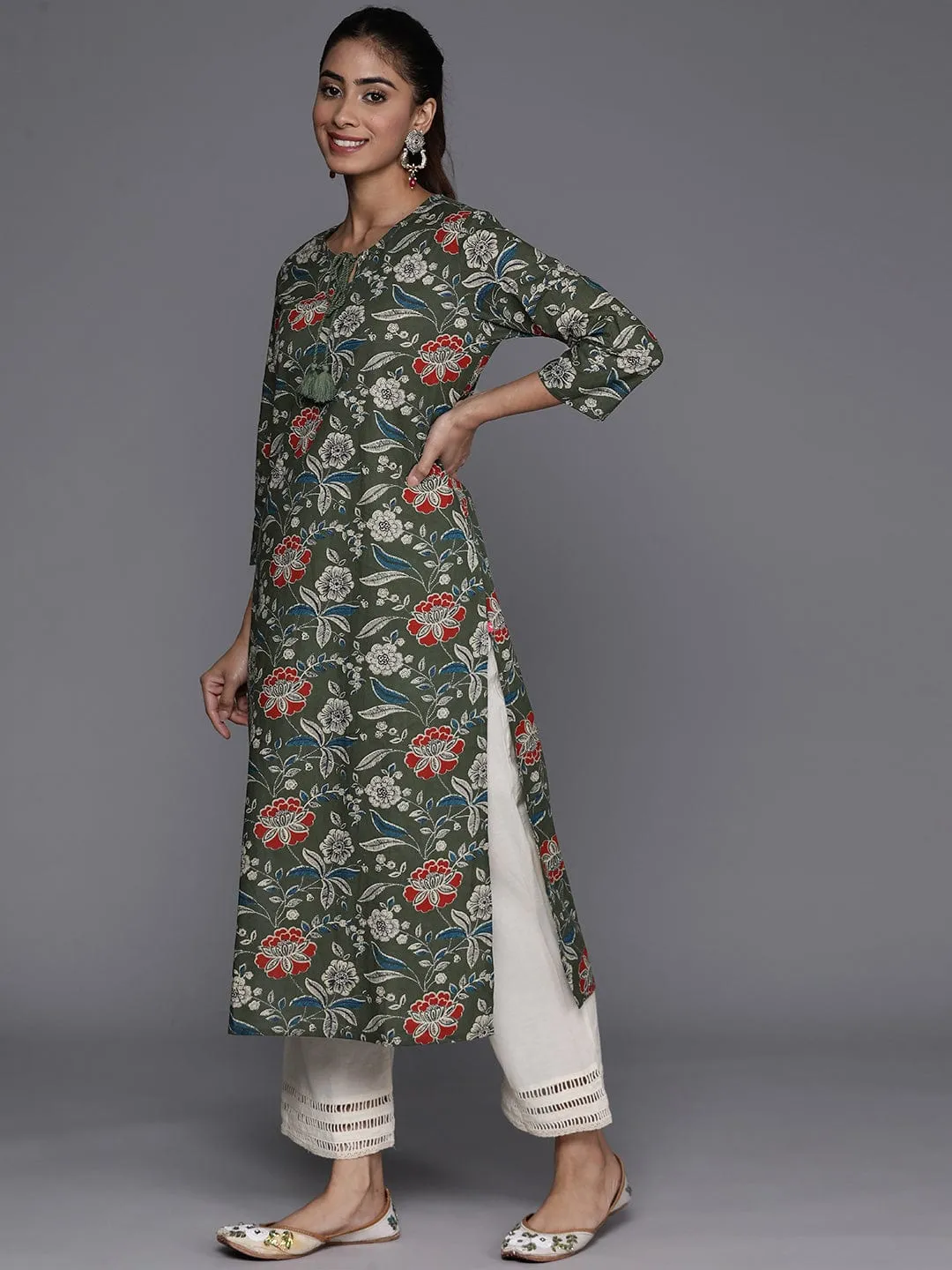 Varanga Green And BlueWomen Floral Printed Sequinned Floral Kurta