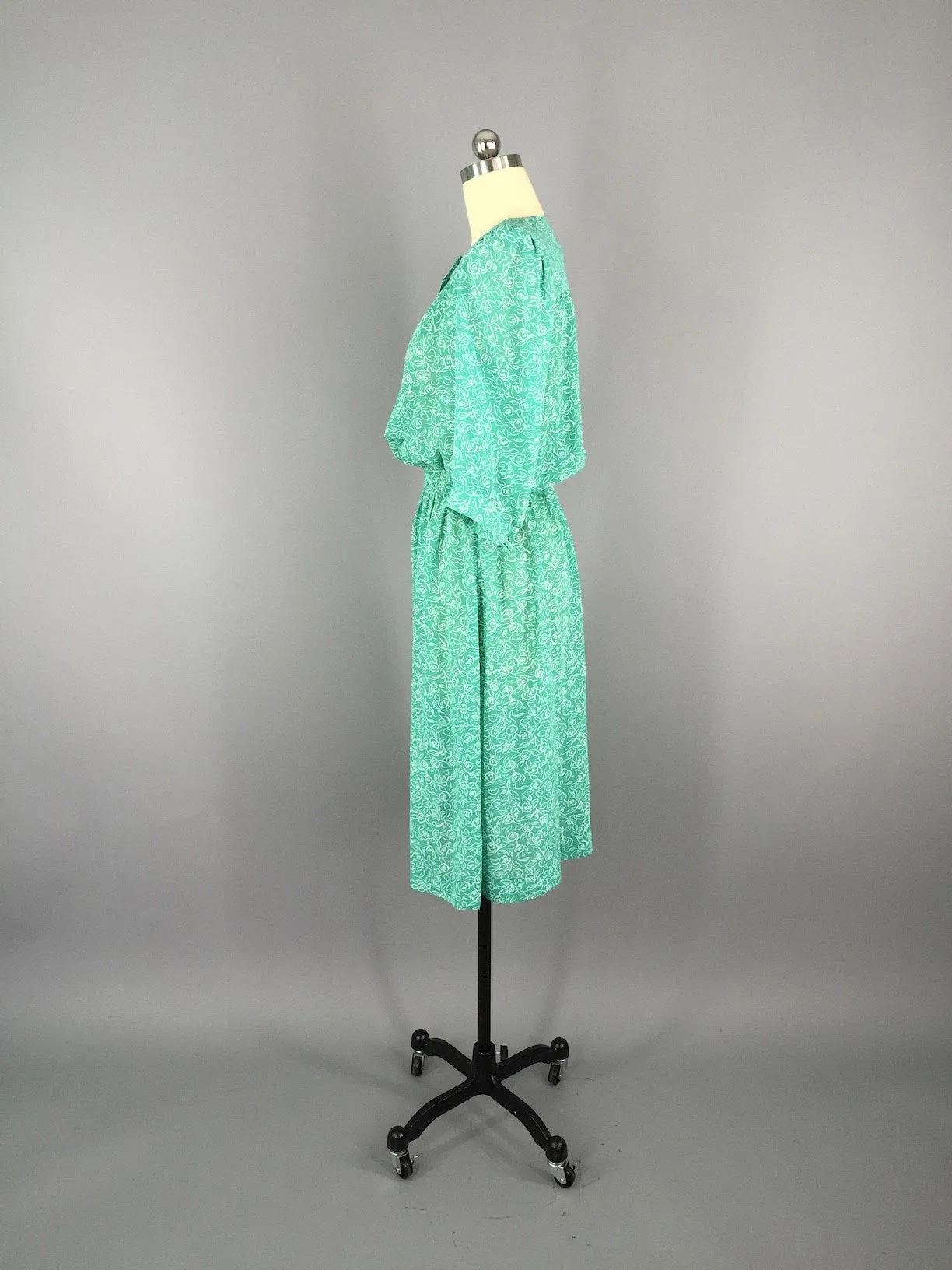 Vintage 1980s Dress / Mint Green Chiffon / Lady Carol